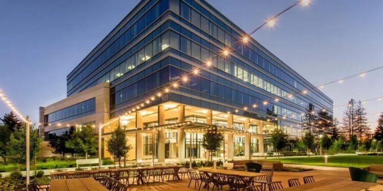 Apple FAZ AQUISIÇÃO de campus no Vale do Silício – Entenda a Estratégia!