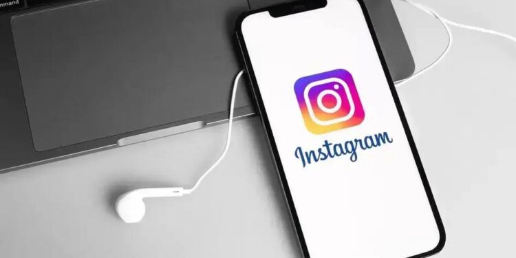Como SALVAR seus REELS no Instagram FÁCIL e RÁPIDO! 1 Como SALVAR seus REELS no Instagram FÁCIL e RÁPIDO!