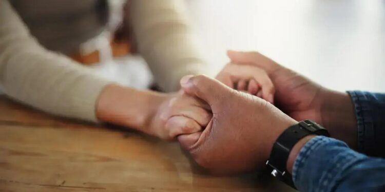 Descubra 8 aplicativos para encontrar um amor cristão