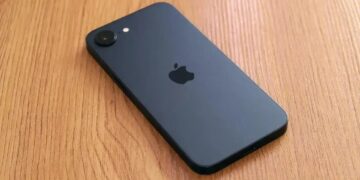Oferta incrível: iPhone 16e 128GB por R$3.599,10 à vista!