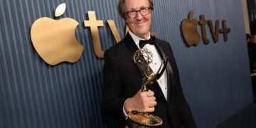 Por que a saída do criador de Slow Horses vai impactar a série em 2025?