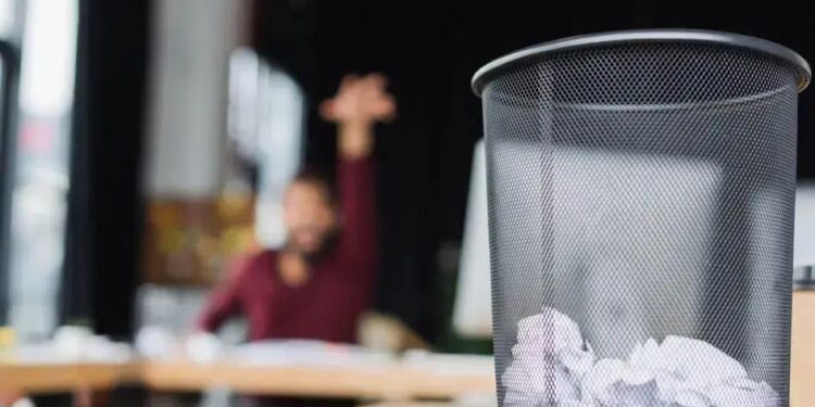 5 DICAS para APAGAR uma pasta de apps RÁPIDO no seu iPhone!