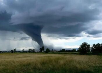 Conheça os ALERTAS de Tornados: Proteja-se com informações ESENCIAIS!