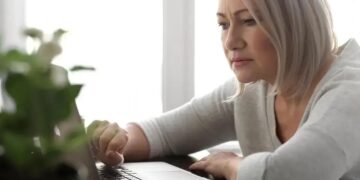 Você sabia que a leitura silenciosa gera uma VOZ na sua cabeça? Descubra!