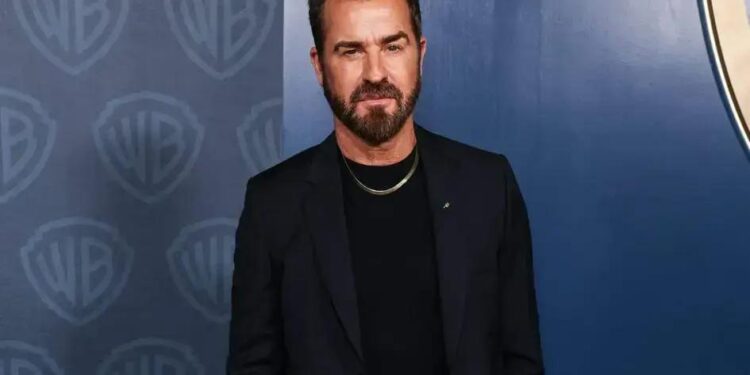 JUSTIN THEROUX e DARIUS FRASER estão na nova série Wild Things da Apple TV+!