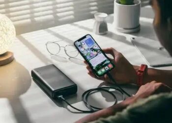 OS 8 ERROS que você NÃO deve cometer com baterias externas!