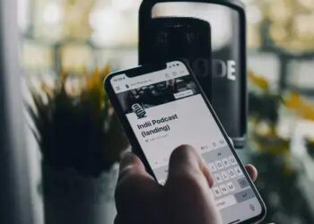 Você SABIA que pode alterar a FONTE de entrada de ÁUDIO no iPhone e iPad?