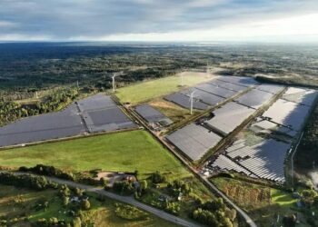 Apple ANUNCIA NOVAS iniciativas de ENERGIA RENOVÁVEL na Europa e China!