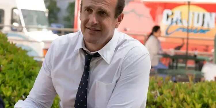 Apple TV compra os direitos de "Sponsor" com Jason Segel; veja detalhes!