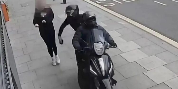 iPhone DETONA Quadrilha de Roubo de Celulares no Reino Unido! 1 iPhone DETONA Quadrilha de Roubo de Celulares no Reino Unido!